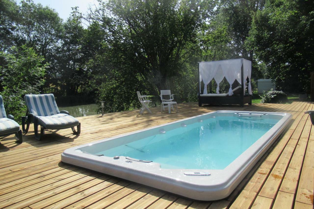 Le Moulin Calme Bed & Breakfast Luceau Eksteriør bilde
